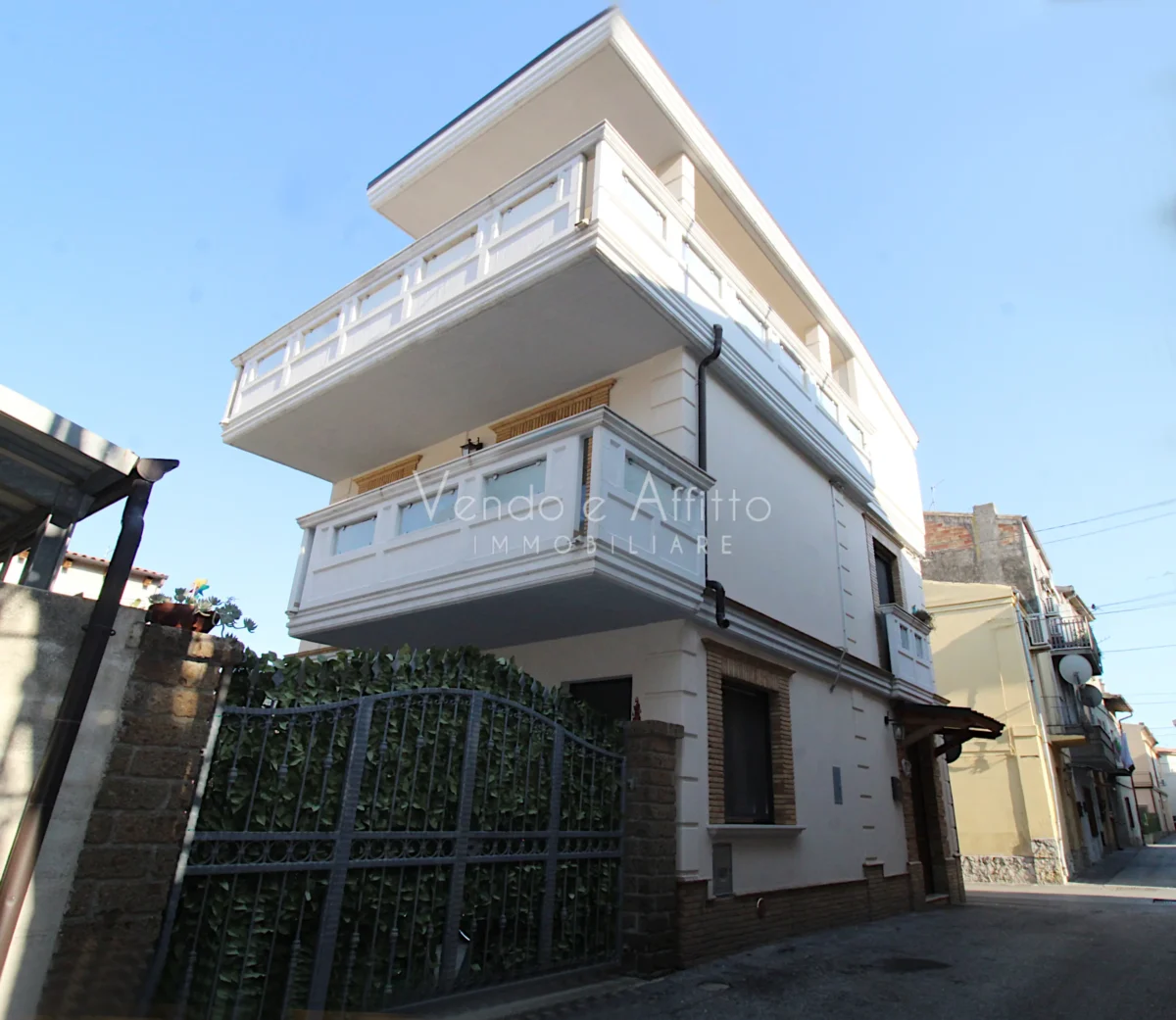 Casa indipendente con giardino e garage da costruire