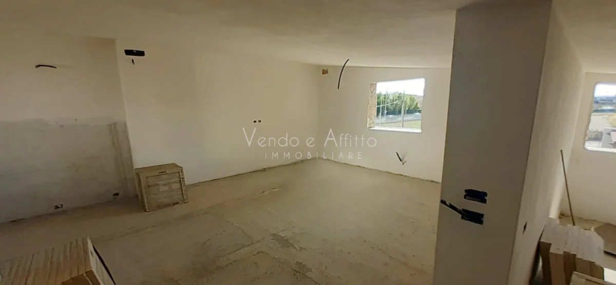 🏠 Soffitta luminosa e versatile – Vasto Marina