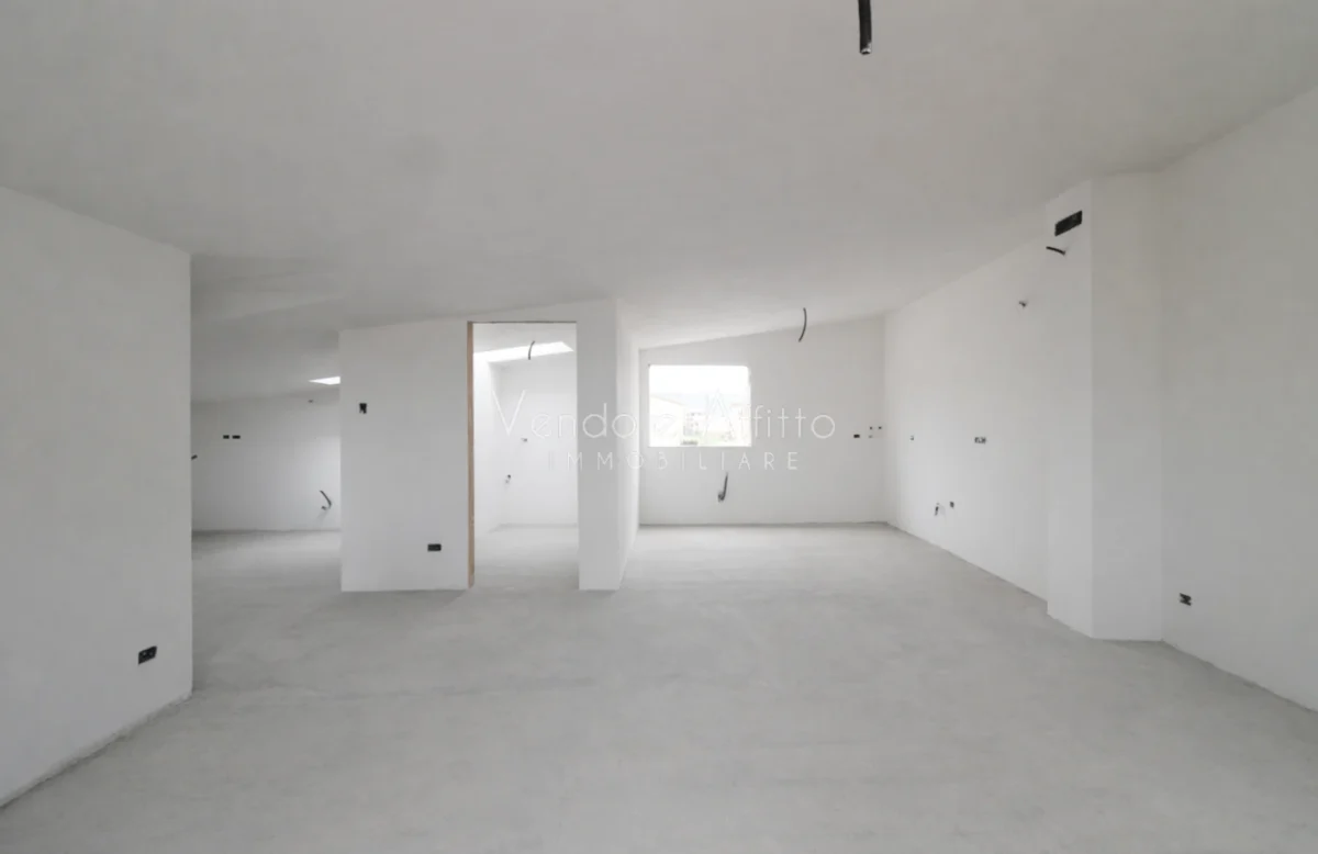 🏠Soffitta luminosa e versatile – Vasto Marina