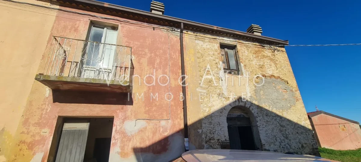 Bifamiliare con doppio ingresso