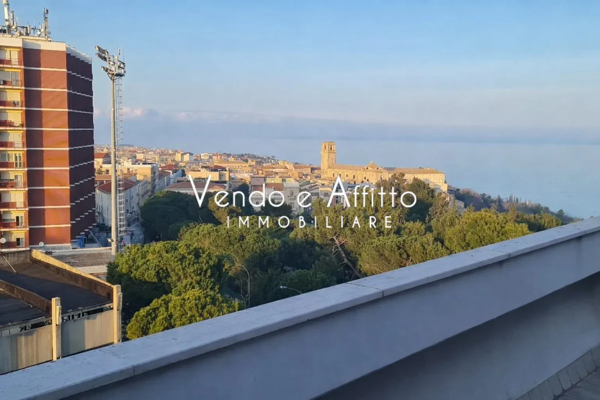 PRESTIGIOSO IMMOBILE NEL CUORE DI VASTO