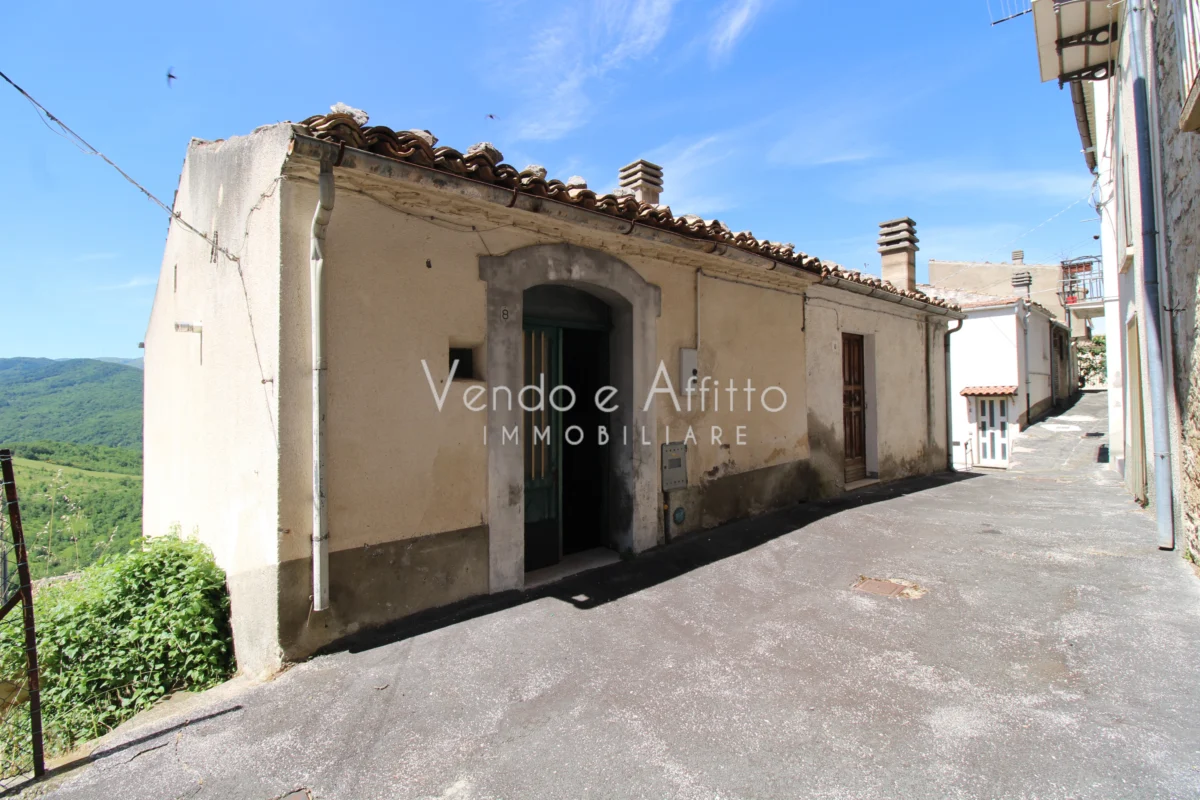 Casa indipendente su 3 livelli con terrazzo panoramico
